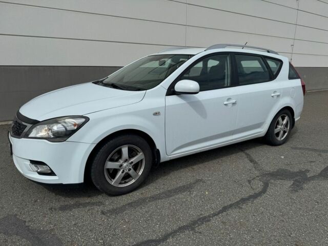 Белый Киа Сид, объемом двигателя 0 л и пробегом 82 тыс. км за 8500 $, фото 2 на Automoto.ua