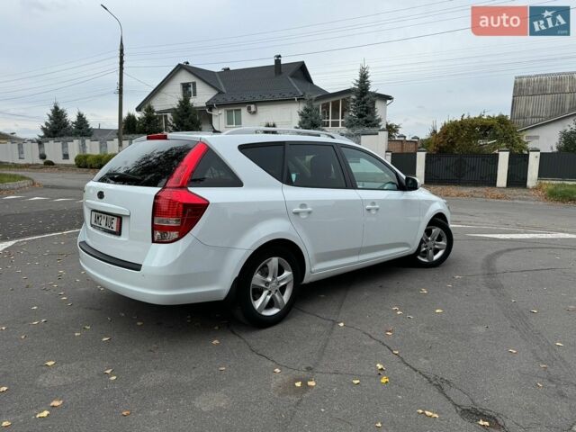 Белый Киа Сид, объемом двигателя 1.6 л и пробегом 167 тыс. км за 7800 $, фото 48 на Automoto.ua