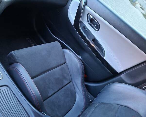 Белый Киа Сид, объемом двигателя 1.59 л и пробегом 95 тыс. км за 11800 $, фото 18 на Automoto.ua