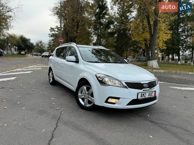 Белый Киа Сид, объемом двигателя 1.6 л и пробегом 167 тыс. км за 7800 $, фото 1 на Automoto.ua