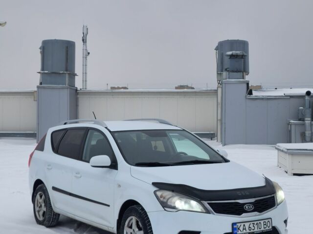 Білий Кіа Сід, об'ємом двигуна 1.6 л та пробігом 293 тис. км за 4900 $, фото 2 на Automoto.ua