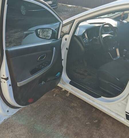 Белый Киа Сид, объемом двигателя 1.6 л и пробегом 212 тыс. км за 7950 $, фото 3 на Automoto.ua