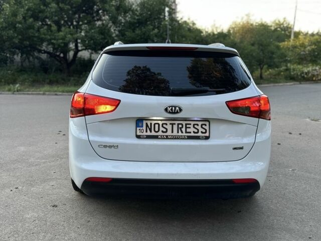 Белый Киа Сид, объемом двигателя 1.4 л и пробегом 250 тыс. км за 7700 $, фото 7 на Automoto.ua