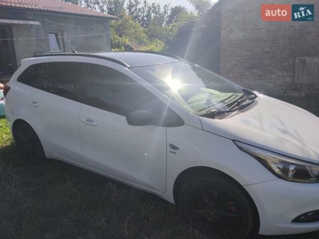 Киа Сид 2013 в Львове на Automoto.ua Белый Киа Сид, объемом двигателя 1.58 л и пробегом 286 тыс. км за 7800 $, фото 28 на Automoto.ua