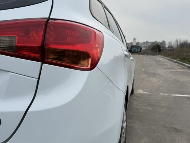 Білий Кіа Сід, об'ємом двигуна 1.6 л та пробігом 226 тис. км за 10500 $, фото 20 на Automoto.ua