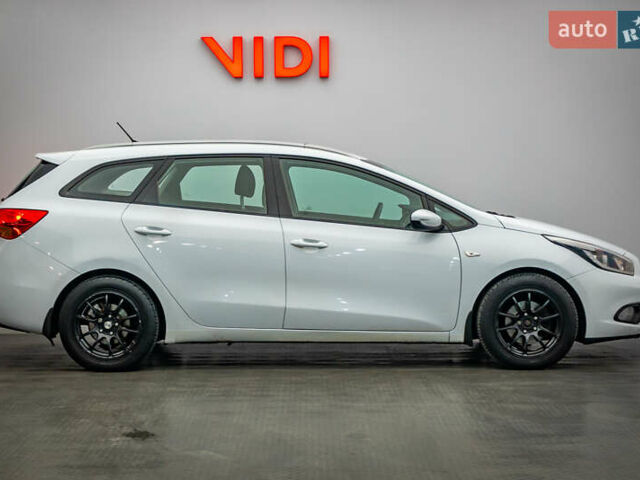 Белый Киа Сид, объемом двигателя 1.59 л и пробегом 204 тыс. км за 9622 $, фото 3 на Automoto.ua