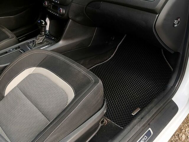 Белый Киа Сид, объемом двигателя 1.6 л и пробегом 261 тыс. км за 8999 $, фото 3 на Automoto.ua