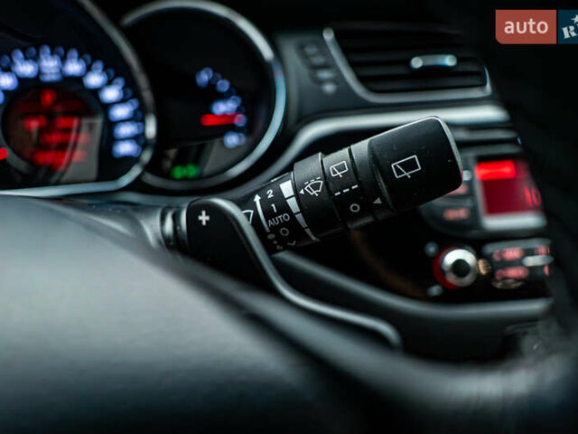 Белый Киа Сид, объемом двигателя 1.59 л и пробегом 204 тыс. км за 9622 $, фото 12 на Automoto.ua