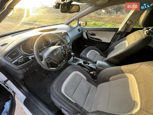 Білий Кіа Сід, об'ємом двигуна 1.6 л та пробігом 226 тис. км за 10500 $, фото 21 на Automoto.ua