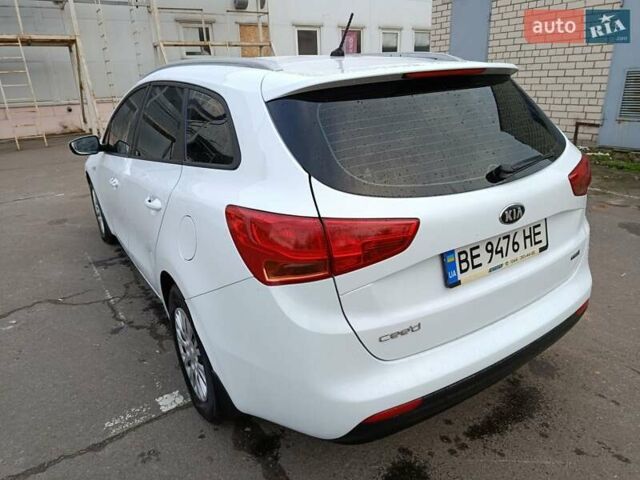 Белый Киа Сид, объемом двигателя 1.59 л и пробегом 291 тыс. км за 8700 $, фото 11 на Automoto.ua