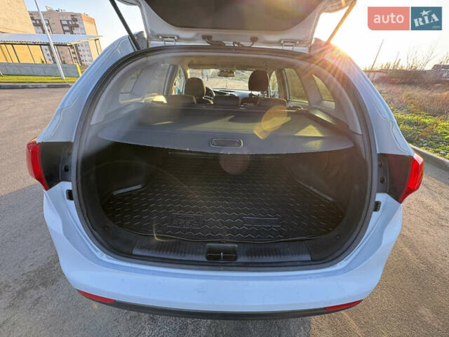 Білий Кіа Сід, об'ємом двигуна 1.6 л та пробігом 226 тис. км за 10500 $, фото 20 на Automoto.ua