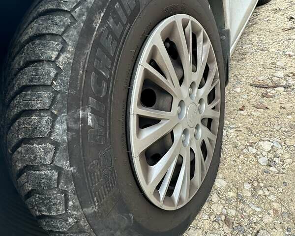 Білий Кіа Сід, об'ємом двигуна 1.6 л та пробігом 140 тис. км за 10500 $, фото 36 на Automoto.ua