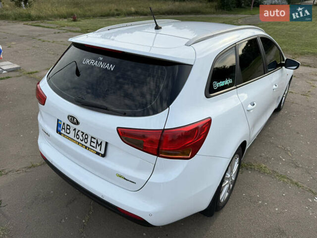 Белый Киа Сид, объемом двигателя 1.58 л и пробегом 160 тыс. км за 8500 $, фото 19 на Automoto.ua