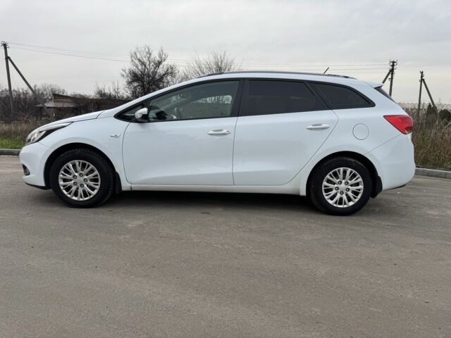 Білий Кіа Сід, об'ємом двигуна 1.6 л та пробігом 226 тис. км за 10500 $, фото 2 на Automoto.ua