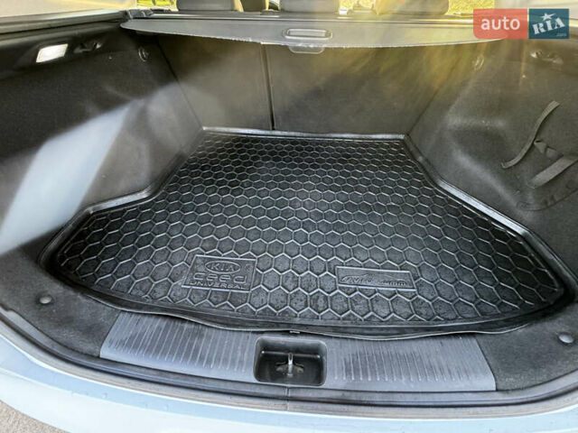 Білий Кіа Сід, об'ємом двигуна 1.6 л та пробігом 226 тис. км за 10500 $, фото 19 на Automoto.ua