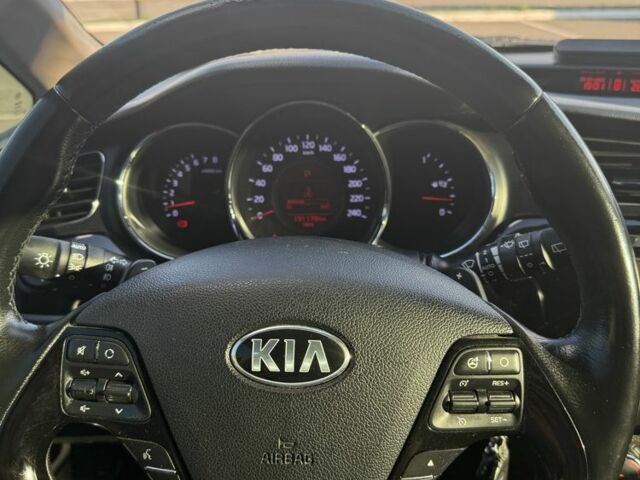 Белый Киа Сид, объемом двигателя 1.6 л и пробегом 191 тыс. км за 9700 $, фото 7 на Automoto.ua