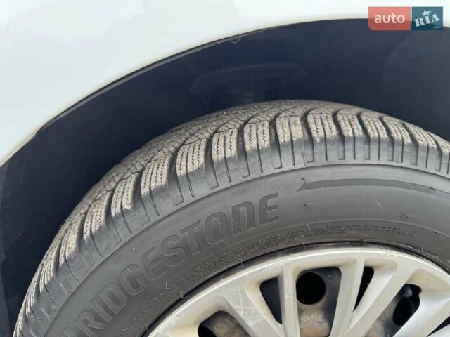 Белый Киа Сид, объемом двигателя 1.6 л и пробегом 228 тыс. км за 9900 $, фото 17 на Automoto.ua