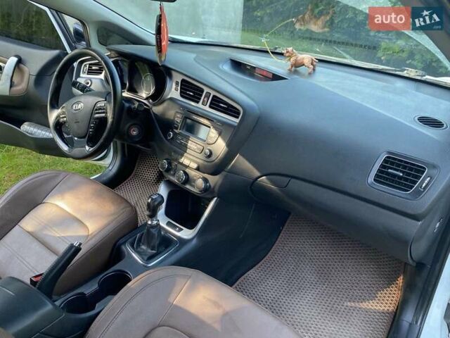Киа Сид 2013 в Львове на Automoto.ua Белый Киа Сид, объемом двигателя 1.58 л и пробегом 286 тыс. км за 7800 $, фото 47 на Automoto.ua