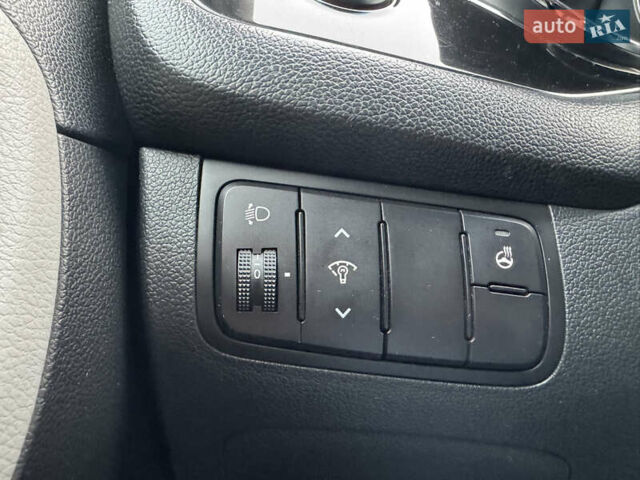 Білий Кіа Сід, об'ємом двигуна 1.6 л та пробігом 226 тис. км за 10500 $, фото 29 на Automoto.ua