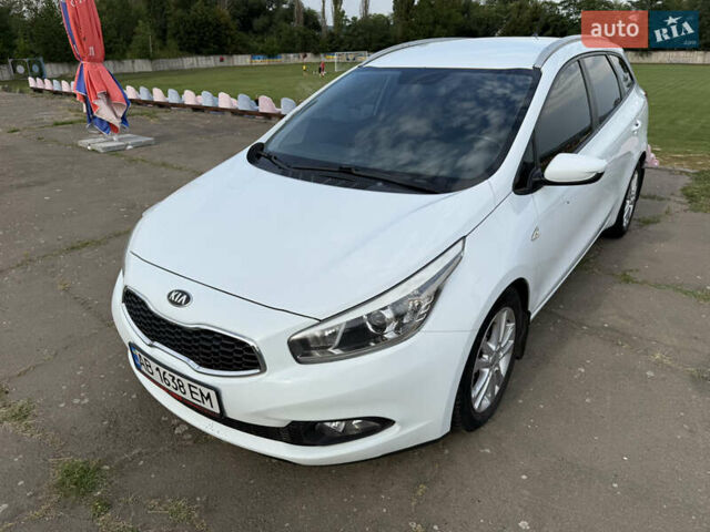 Белый Киа Сид, объемом двигателя 1.58 л и пробегом 160 тыс. км за 8500 $, фото 3 на Automoto.ua