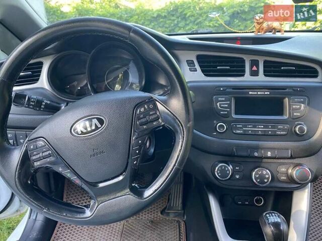 Киа Сид 2013 в Львове на Automoto.ua Белый Киа Сид, объемом двигателя 1.58 л и пробегом 286 тыс. км за 7800 $, фото 8 на Automoto.ua