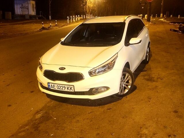Белый Киа Сид, объемом двигателя 1.6 л и пробегом 261 тыс. км за 8999 $, фото 6 на Automoto.ua