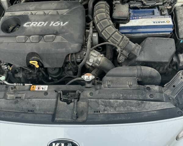 Білий Кіа Сід, об'ємом двигуна 1.6 л та пробігом 140 тис. км за 10500 $, фото 26 на Automoto.ua