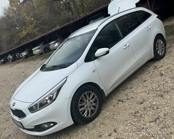 Білий Кіа Сід, об'ємом двигуна 1.6 л та пробігом 140 тис. км за 10500 $, фото 29 на Automoto.ua
