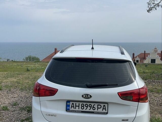 Білий Кіа Сід, об'ємом двигуна 1.6 л та пробігом 160 тис. км за 9000 $, фото 2 на Automoto.ua