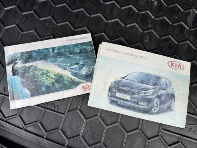 Білий Кіа Сід, об'ємом двигуна 1.6 л та пробігом 226 тис. км за 10500 $, фото 16 на Automoto.ua
