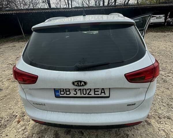 Білий Кіа Сід, об'ємом двигуна 1.6 л та пробігом 140 тис. км за 10500 $, фото 41 на Automoto.ua