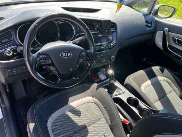 Белый Киа Сид, объемом двигателя 1.6 л и пробегом 161 тыс. км за 8000 $, фото 5 на Automoto.ua