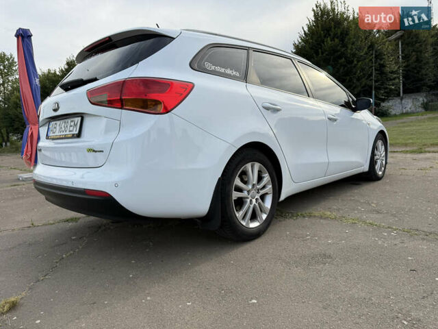 Белый Киа Сид, объемом двигателя 1.58 л и пробегом 160 тыс. км за 8500 $, фото 23 на Automoto.ua