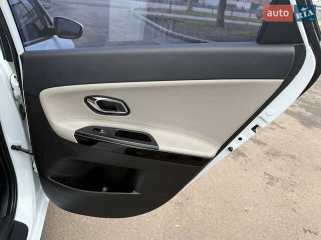 Білий Кіа Сід, об'ємом двигуна 1.6 л та пробігом 124 тис. км за 11500 $, фото 26 на Automoto.ua