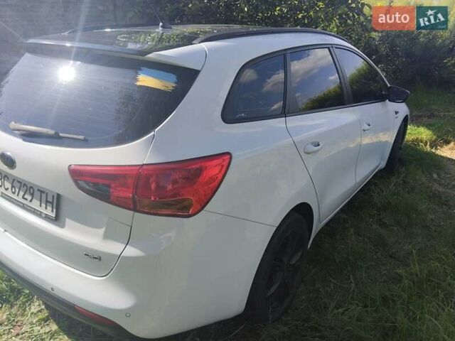 Киа Сид 2013 в Львове на Automoto.ua Белый Киа Сид, объемом двигателя 1.58 л и пробегом 286 тыс. км за 7800 $, фото 26 на Automoto.ua
