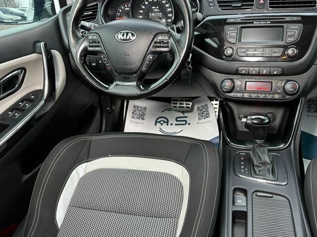 Білий Кіа Сід, об'ємом двигуна 1.6 л та пробігом 263 тис. км за 10500 $, фото 5 на Automoto.ua