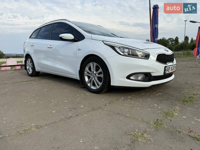 Белый Киа Сид, объемом двигателя 1.58 л и пробегом 160 тыс. км за 8500 $, фото 13 на Automoto.ua