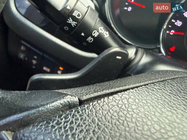 Білий Кіа Сід, об'ємом двигуна 1.6 л та пробігом 124 тис. км за 11500 $, фото 32 на Automoto.ua