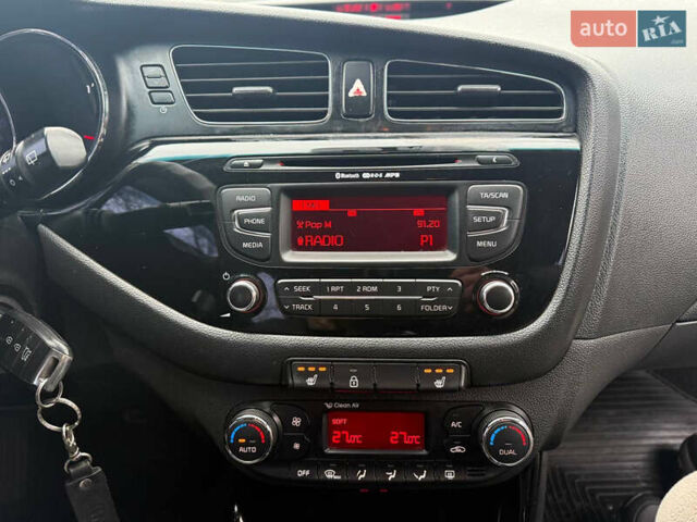 Білий Кіа Сід, об'ємом двигуна 1.6 л та пробігом 124 тис. км за 11500 $, фото 31 на Automoto.ua