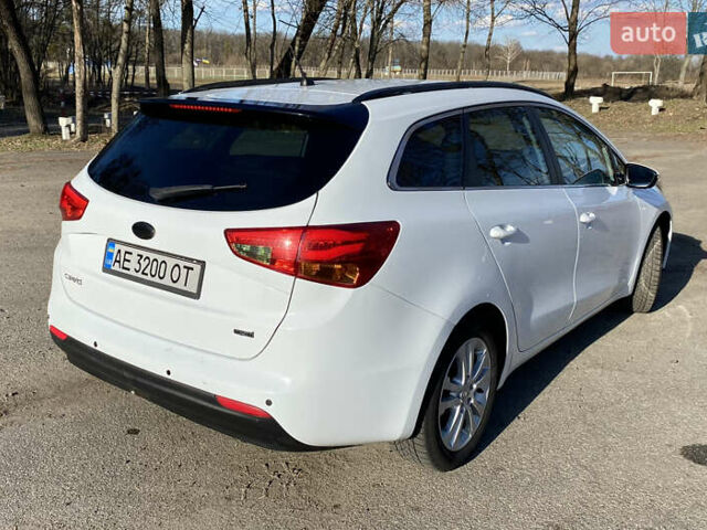 Белый Киа Сид, объемом двигателя 1.58 л и пробегом 275 тыс. км за 7600 $, фото 2 на Automoto.ua