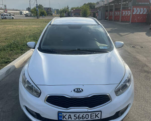 Білий Кіа Сід, об'ємом двигуна 1.6 л та пробігом 261 тис. км за 7500 $, фото 1 на Automoto.ua