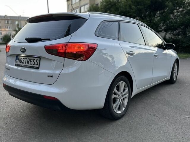 Белый Киа Сид, объемом двигателя 1.4 л и пробегом 250 тыс. км за 7700 $, фото 2 на Automoto.ua