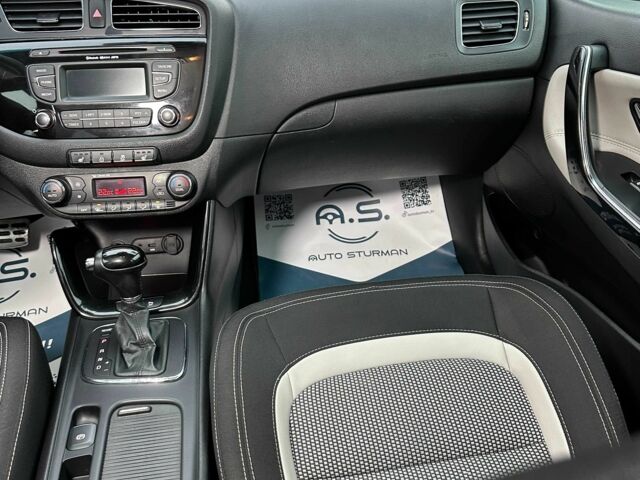 Білий Кіа Сід, об'ємом двигуна 1.6 л та пробігом 263 тис. км за 10500 $, фото 6 на Automoto.ua