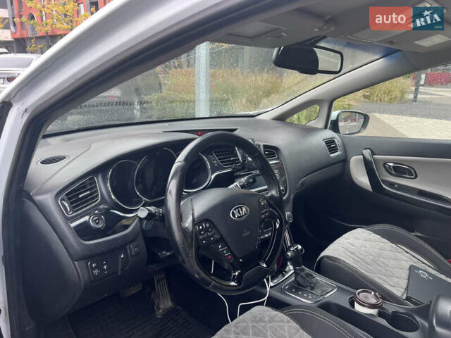 Белый Киа Сид, объемом двигателя 1.6 л и пробегом 204 тыс. км за 9700 $, фото 4 на Automoto.ua