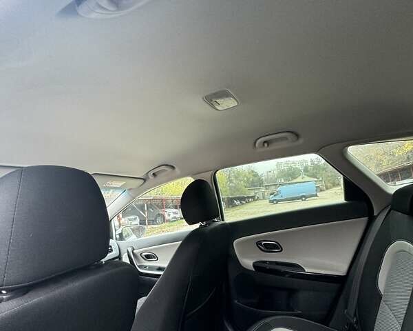 Білий Кіа Сід, об'ємом двигуна 1.6 л та пробігом 140 тис. км за 10500 $, фото 8 на Automoto.ua