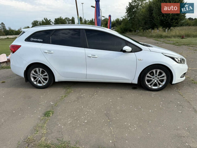 Белый Киа Сид, объемом двигателя 1.58 л и пробегом 160 тыс. км за 8500 $, фото 20 на Automoto.ua
