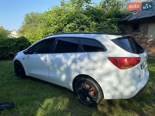 Киа Сид 2013 в Львове на Automoto.ua Белый Киа Сид, объемом двигателя 1.58 л и пробегом 286 тыс. км за 7800 $, фото 16 на Automoto.ua