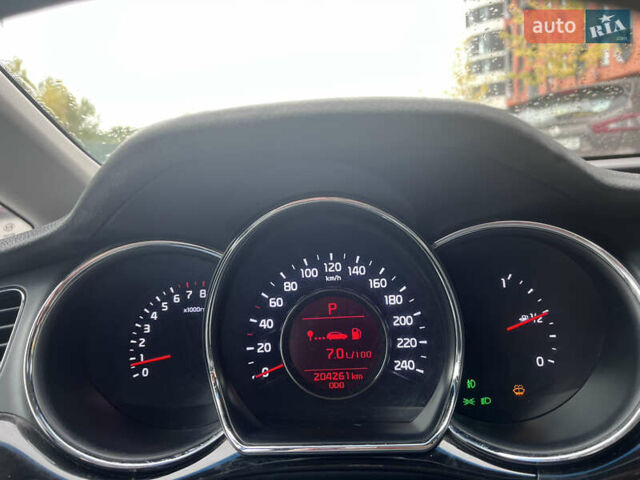 Белый Киа Сид, объемом двигателя 1.6 л и пробегом 204 тыс. км за 9700 $, фото 5 на Automoto.ua