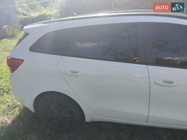 Киа Сид 2013 в Львове на Automoto.ua Белый Киа Сид, объемом двигателя 1.58 л и пробегом 286 тыс. км за 7800 $, фото 25 на Automoto.ua