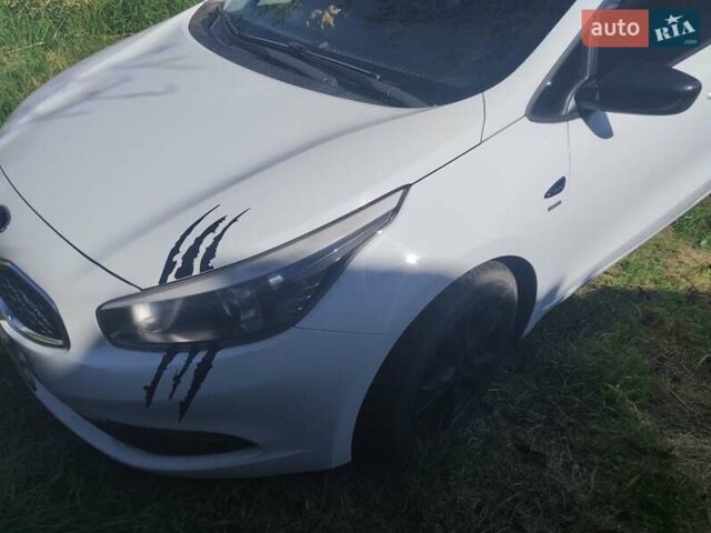 Киа Сид 2013 в Львове на Automoto.ua Белый Киа Сид, объемом двигателя 1.58 л и пробегом 286 тыс. км за 7800 $, фото 64 на Automoto.ua